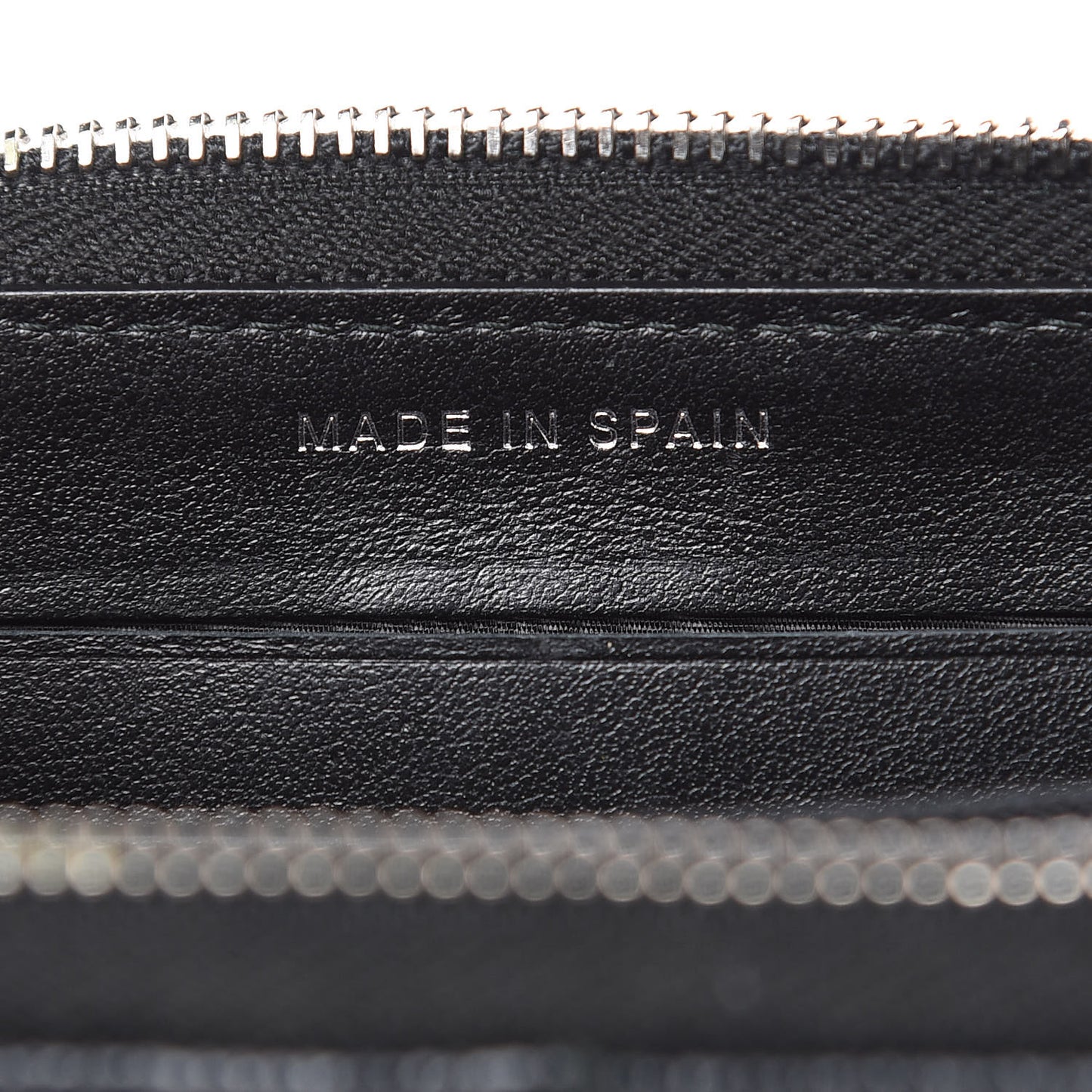 Metallic Caviar Quilted Medium Zip Around Wallet Black