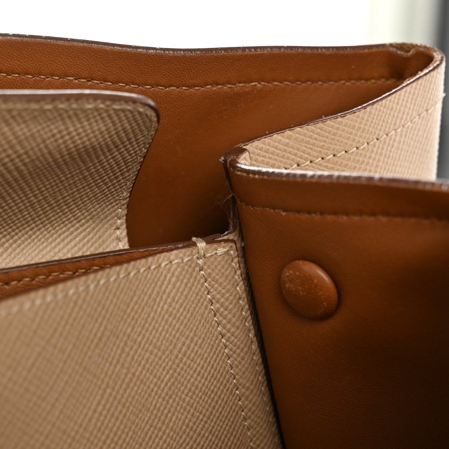 Saffiano Cuir Medium Double Bag Sabbia