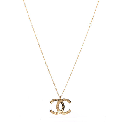 Chanel Metal CC Paris Button Necklace Gold 1 of 5