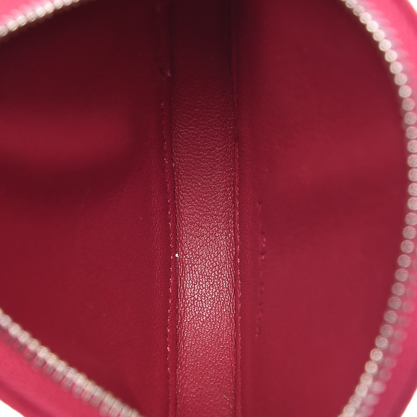 Grained Calfskin Round Zip Coin Purse