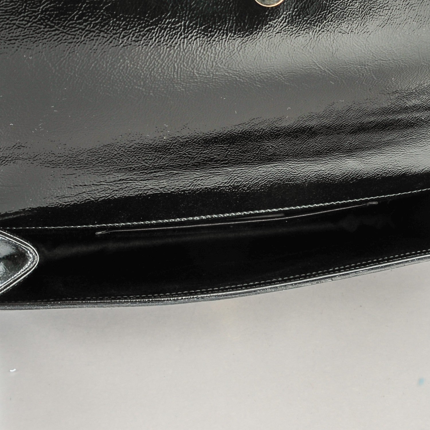 Saint Laurent Textured Patent Monogram Large Belle De Jour Clutch Black 5 of 7