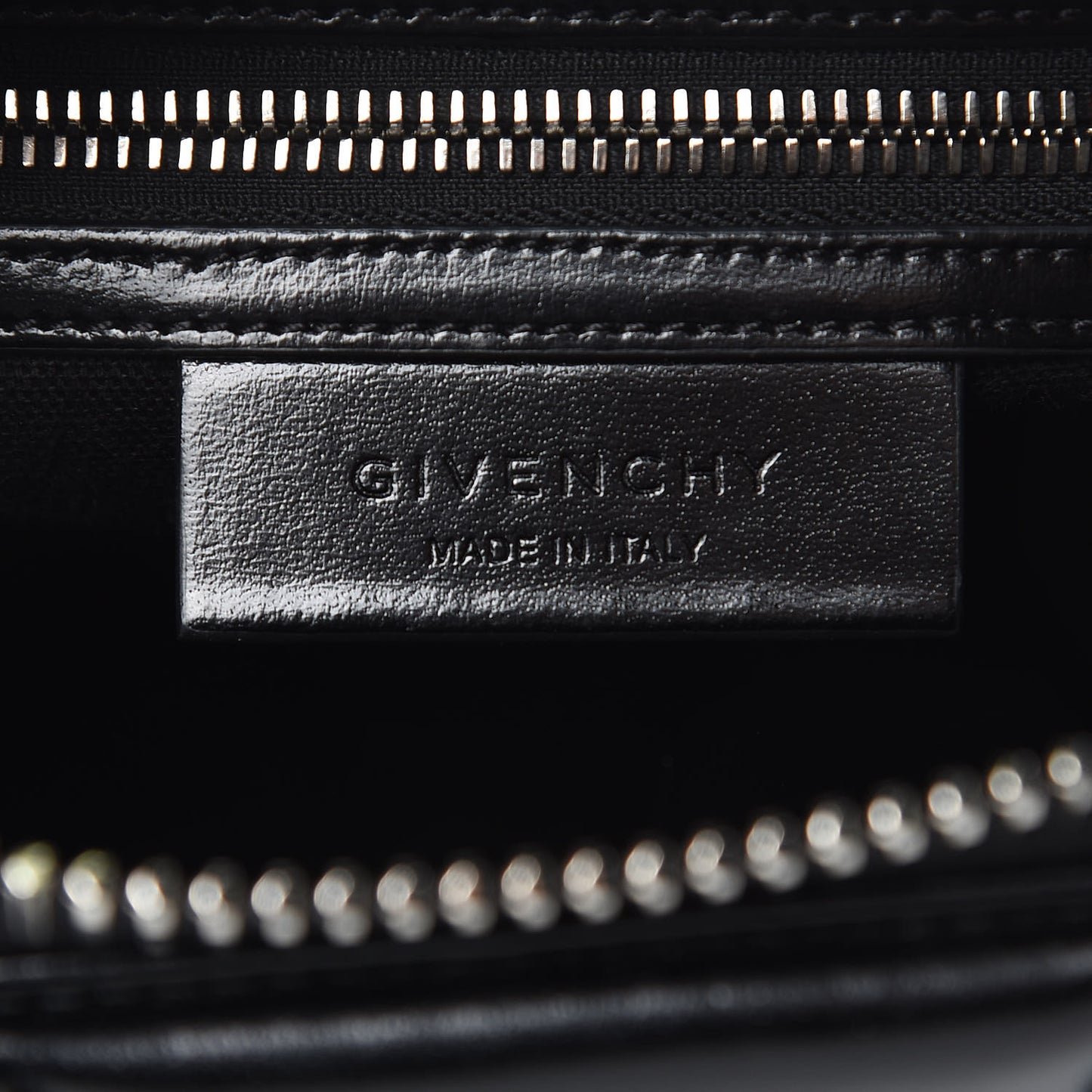 Shiny Lord Calfskin Mini Antigona Black
