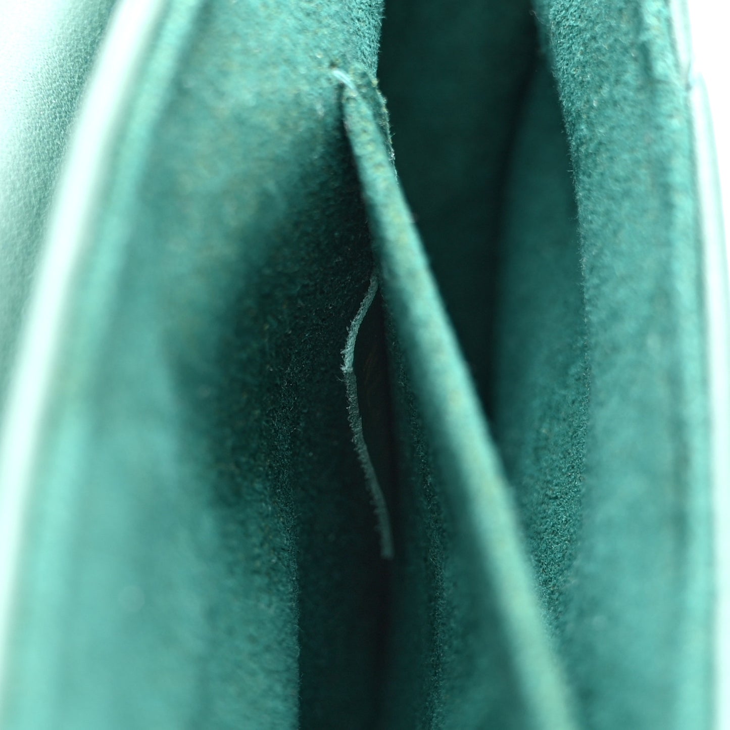 Calfskin New Wave Chain PM Emerald
