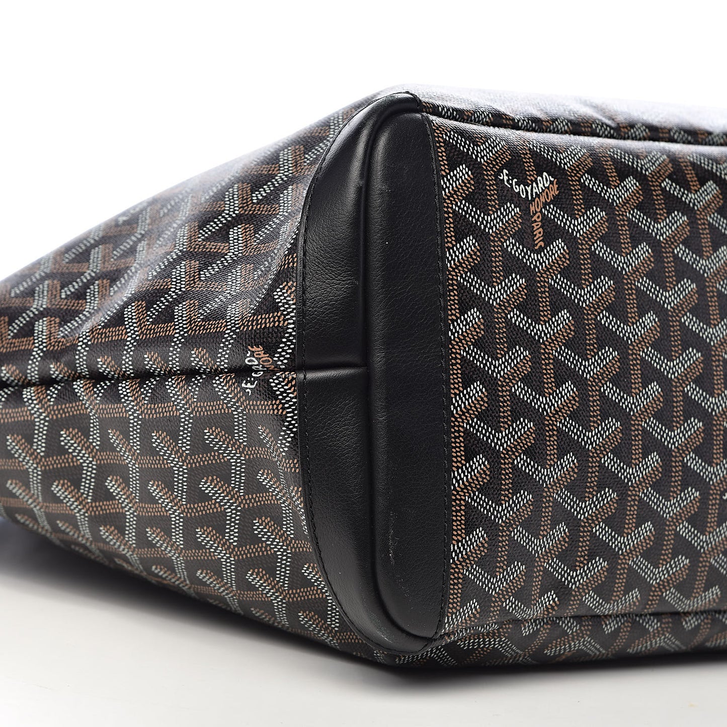Goyardine Artois MM Black