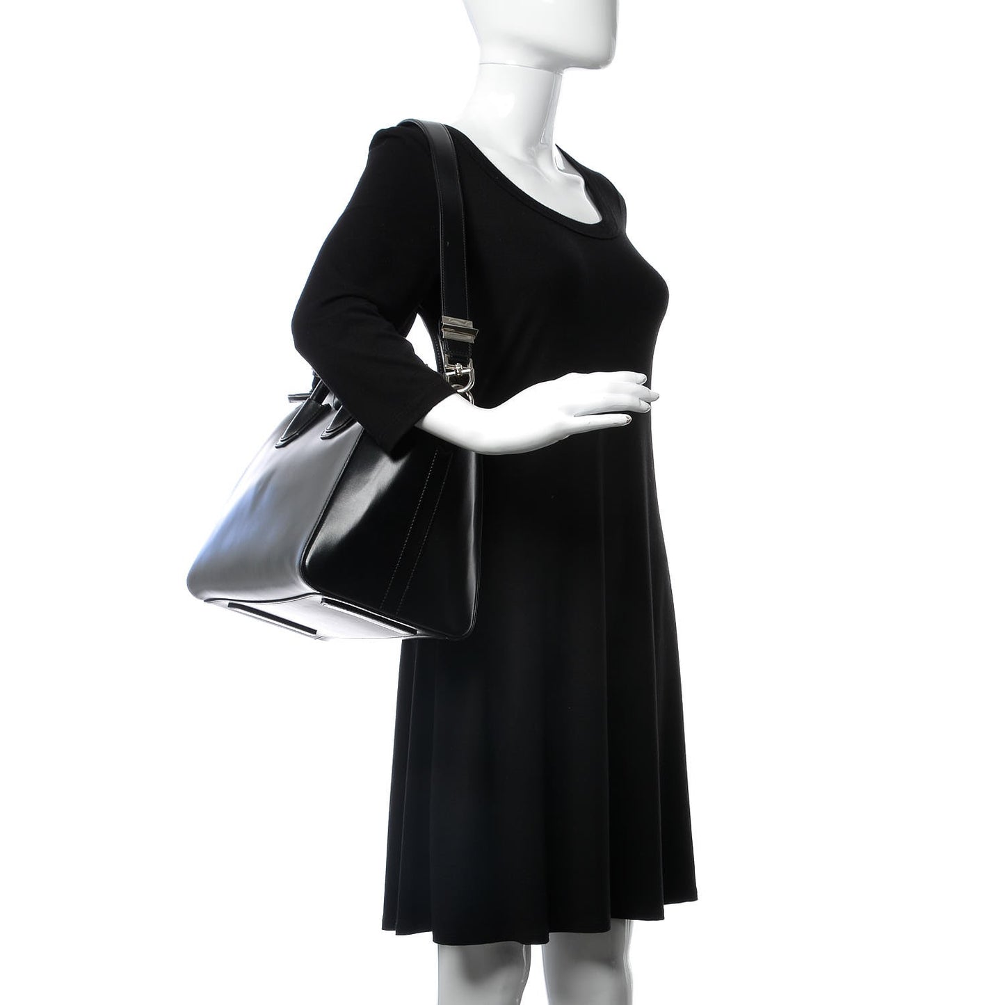 Shiny Lord Calfskin Medium Antigona Black