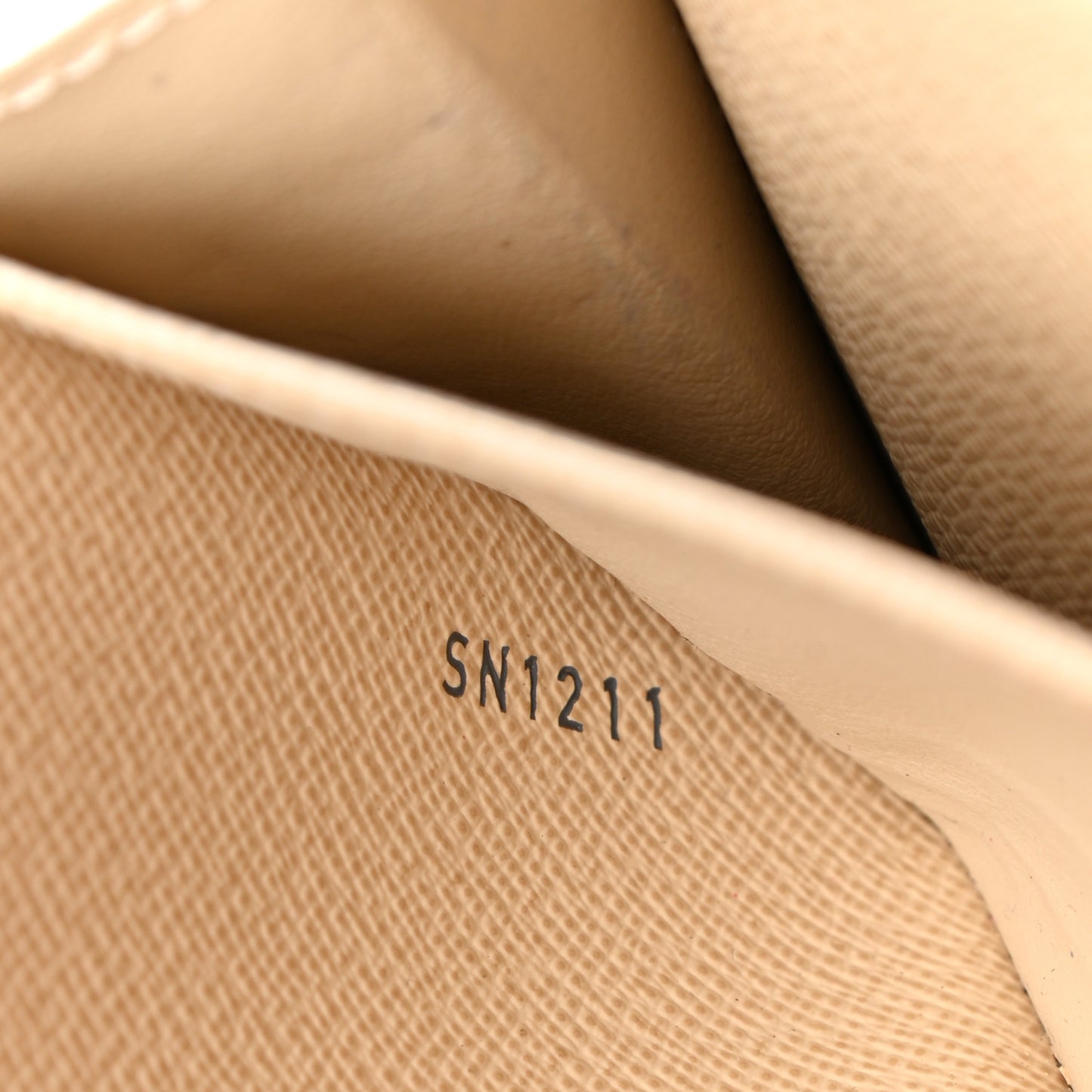 Damier Azur Sarah Wallet NM