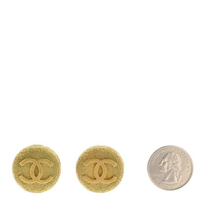 Chanel Metal CC Clip On Earrings Gold 2 of 4