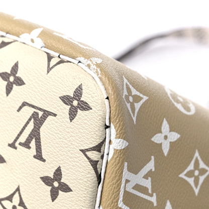 Louis Vuitton Monogram Giant Neverfull MM Kaki 12 of 17