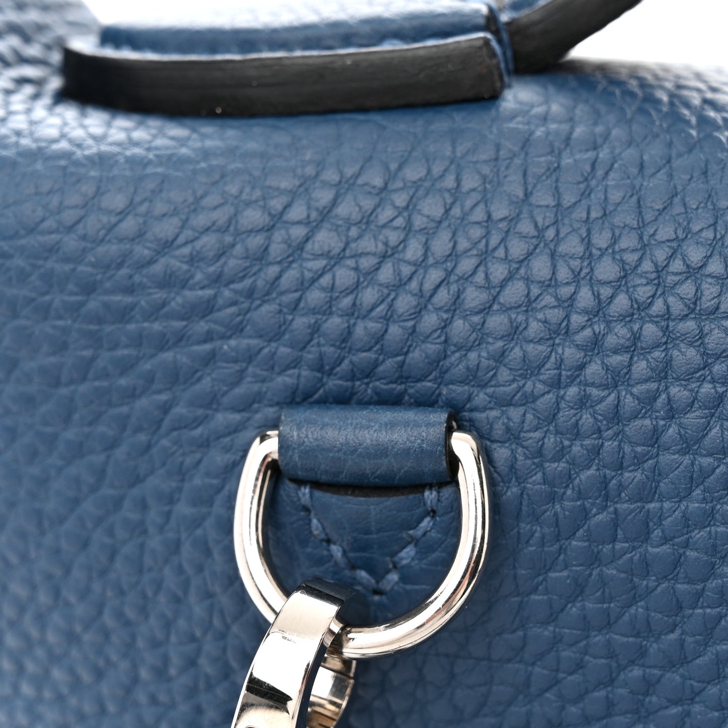 Togo Swift 29 24/24 Deep Bleu Bleu De Prusse