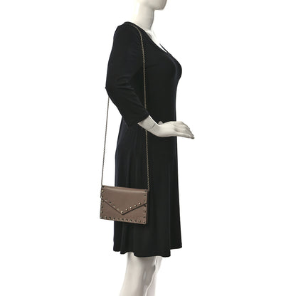 Valentino Garavani Pebbled Calfskin Rockstud Envelope Wallet on Chain Poudre 2 of 10