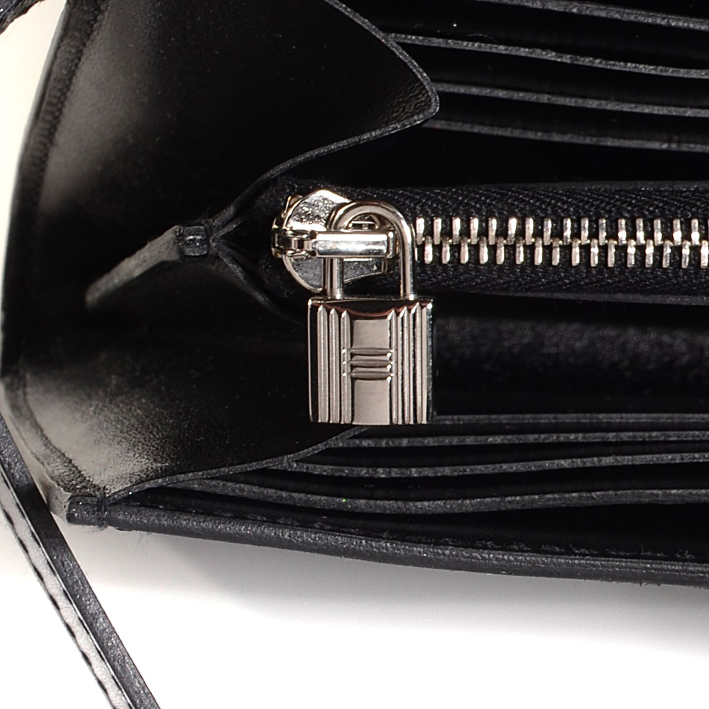 Guilloche Box Kelly Longue Wallet Black