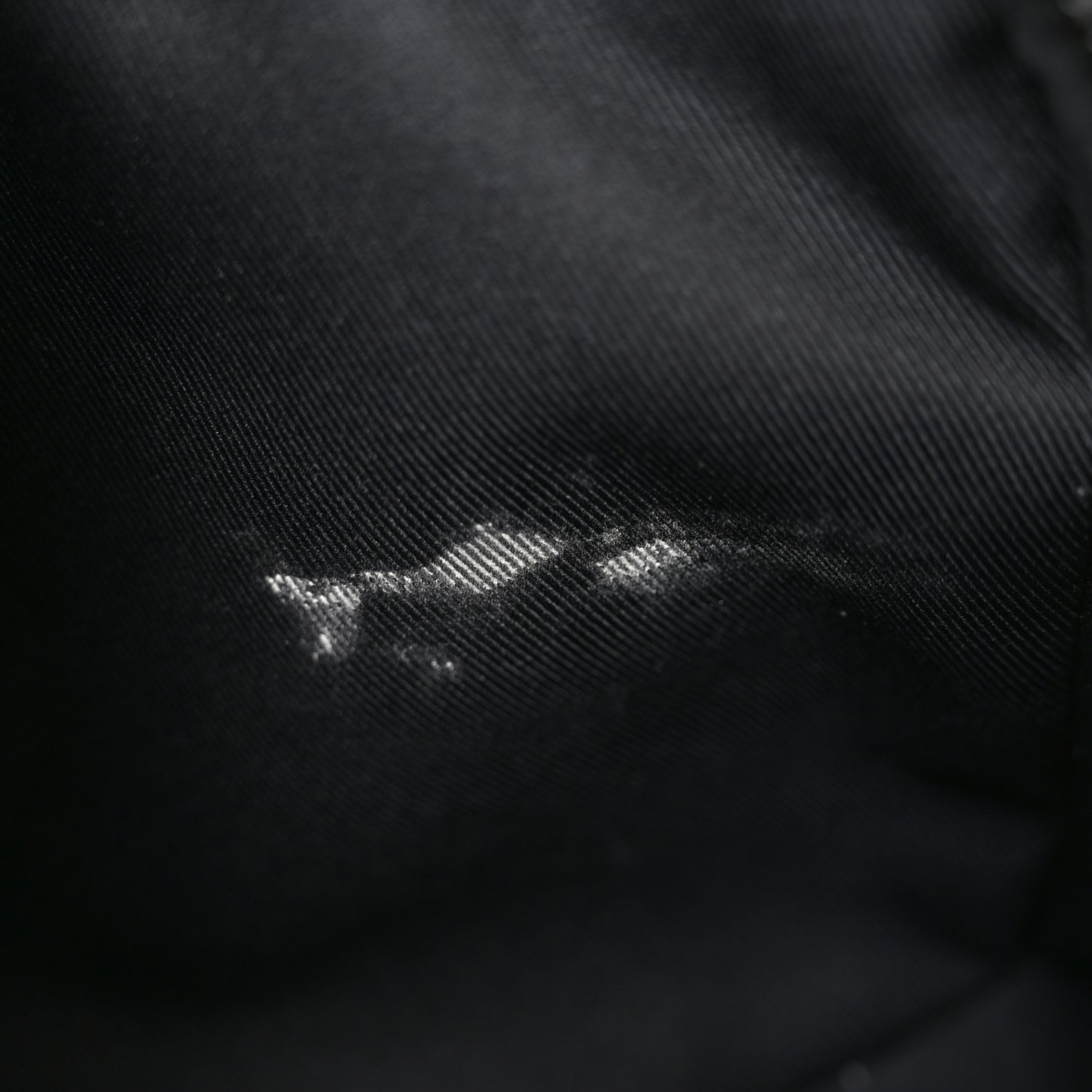 Taurillon Monogram S Lock Messenger Black