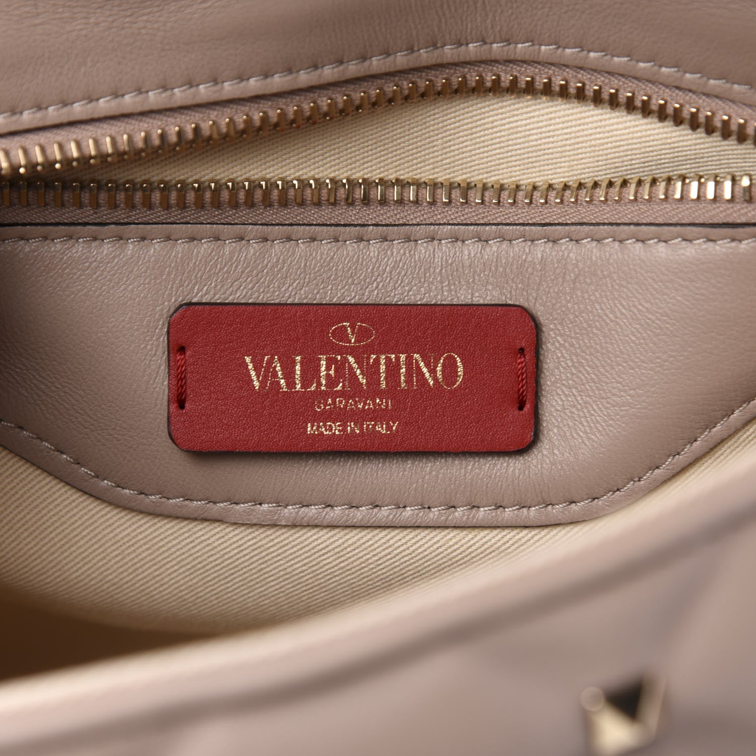 Valentino Garavani Nappa Medium Candystud Top Handle Bag Poudre 6 of 11