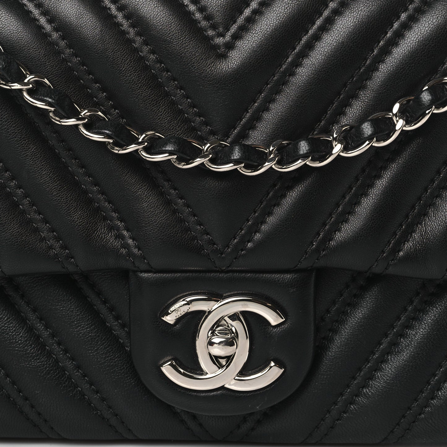 Lambskin Chevron Quilted Double Stitch Medium Single Flap Black