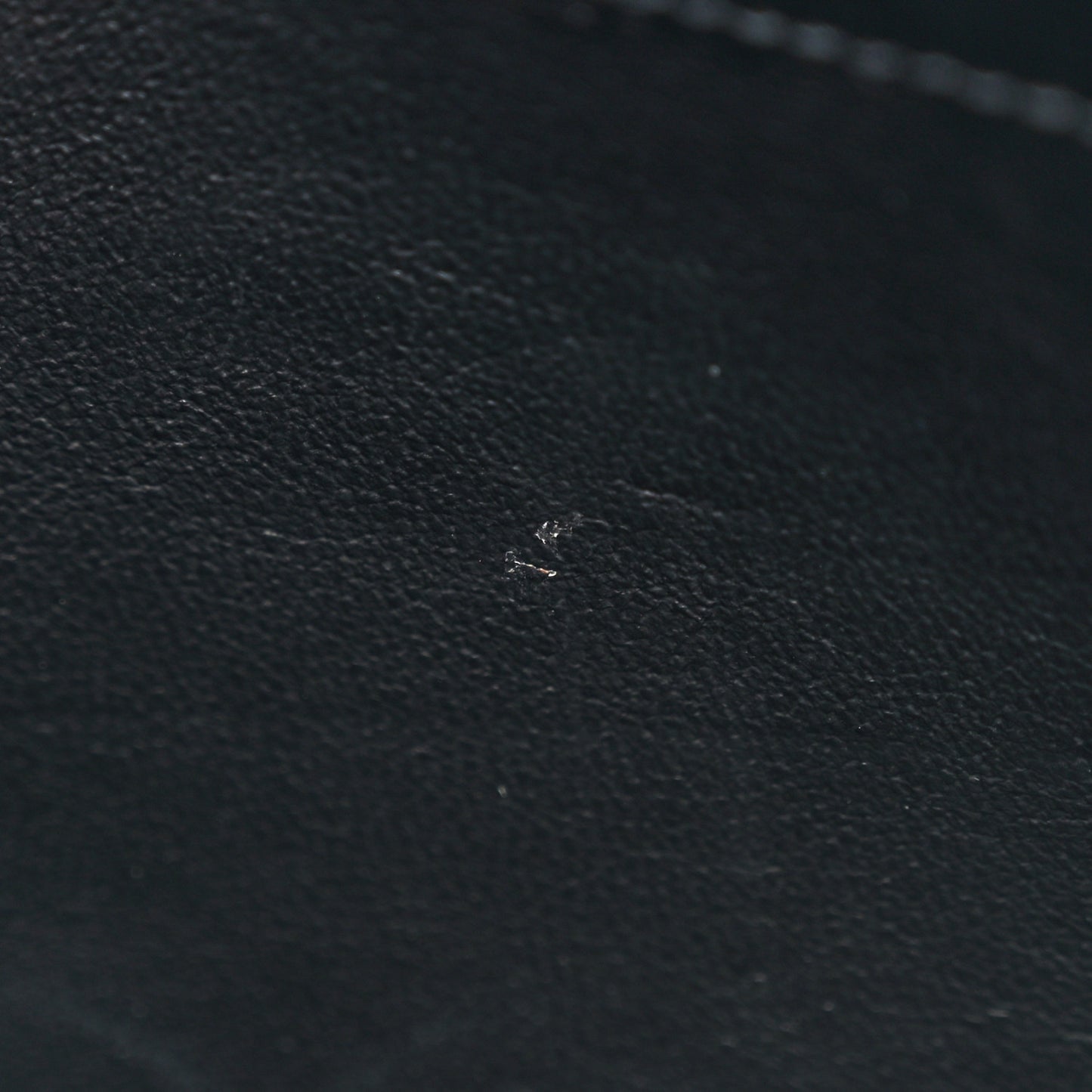 Grain De Poudre Matelasse Chevron Monogram Chain Wallet Black