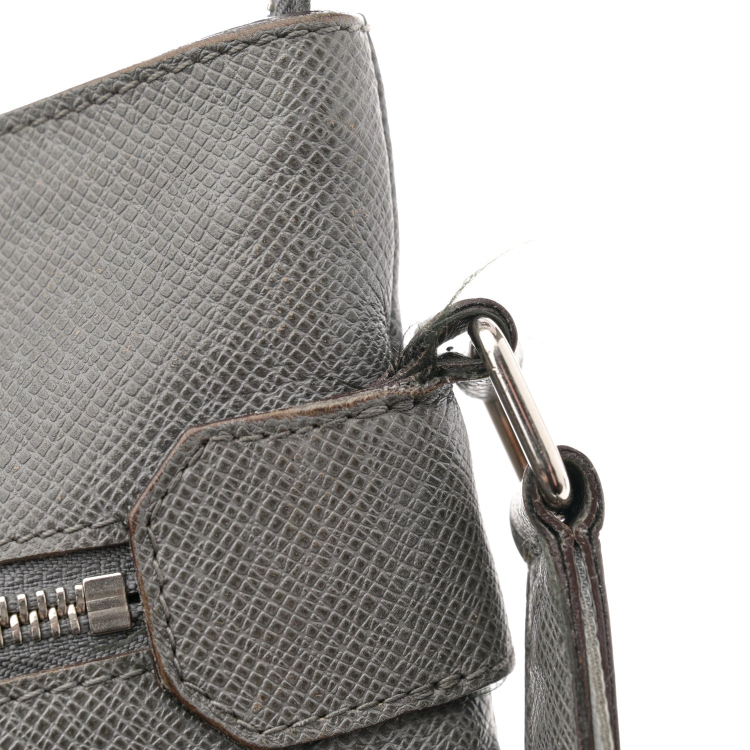 Louis Vuitton Taiga Sasha Messenger Glacier 16 of 17