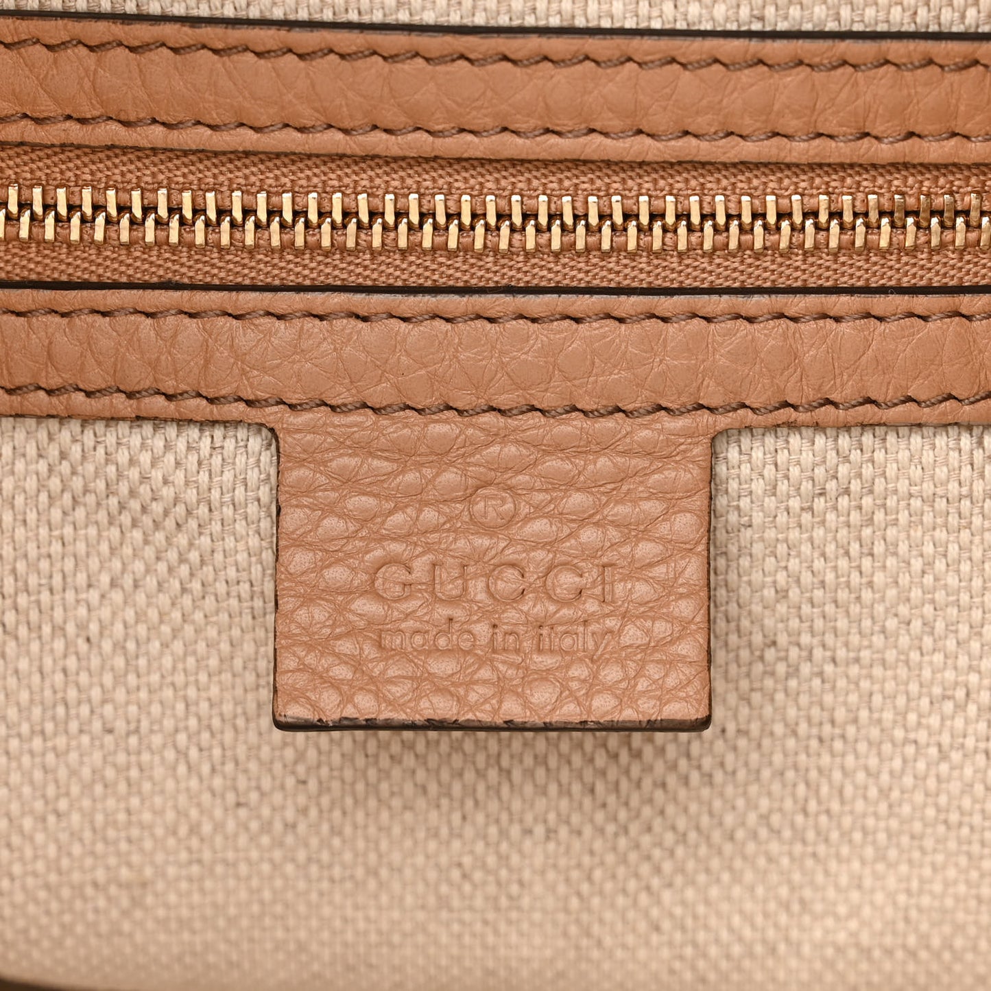 Pebbled Calfskin Large Soho Hobo Camelia