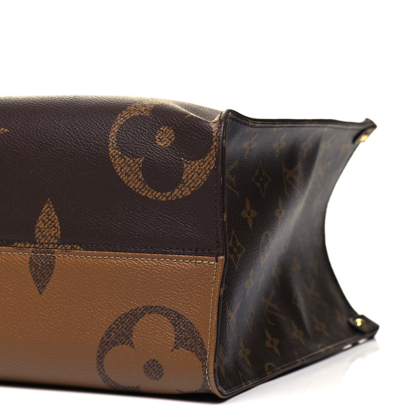 Reverse Monogram Giant Onthego MM