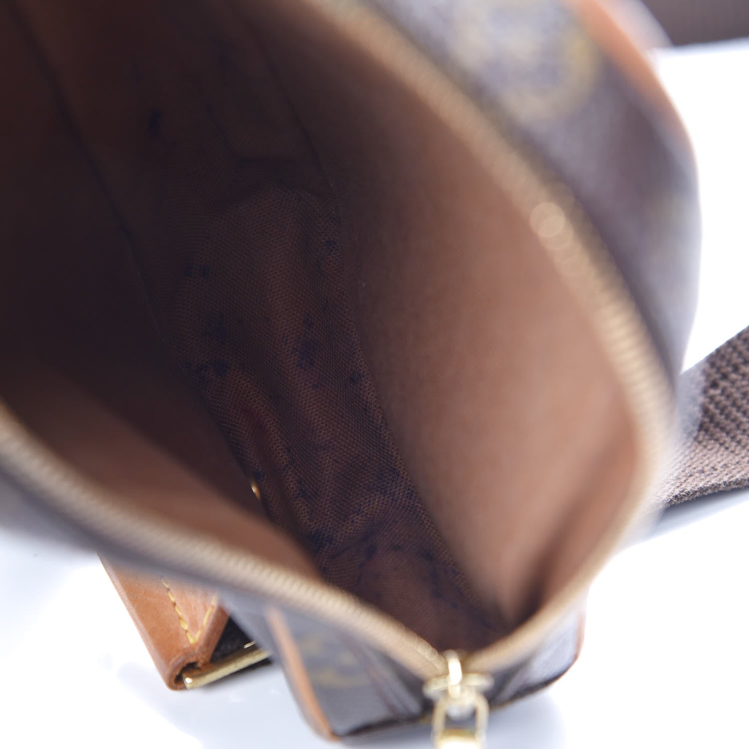 Louis Vuitton Monogram Pochette Gange 5 of 9
