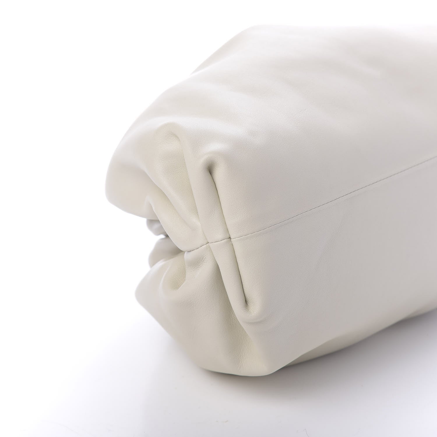 Bottega Veneta Smooth Butter Calf The Pouch Oversized Clutch Plaster 5 of 8