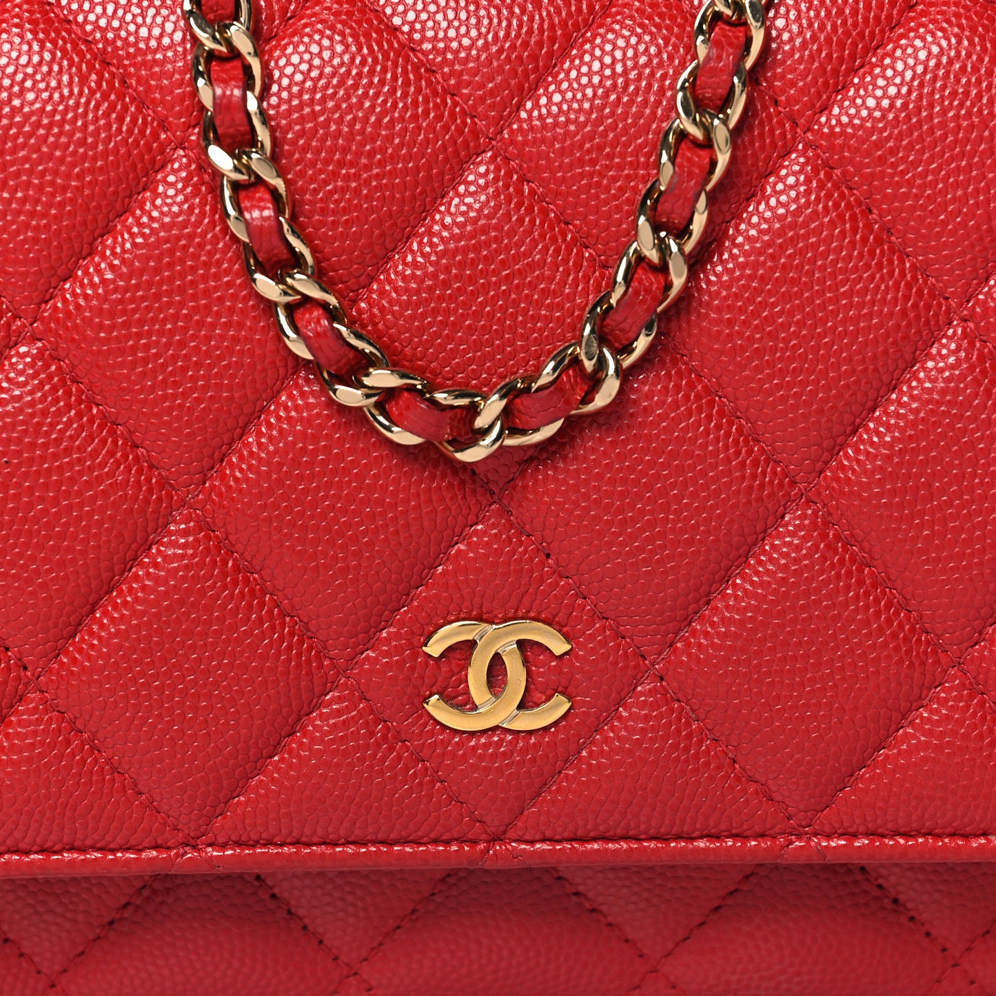 Caviar Quilted Wallet on Chain WOC Red