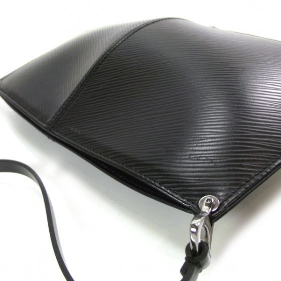 Epi Demi Lune Pochette Black