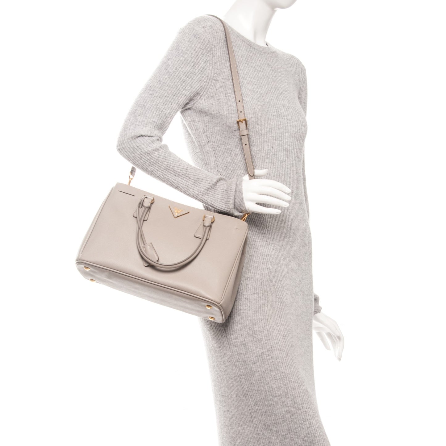 Saffiano Lux Medium Tote Pomice