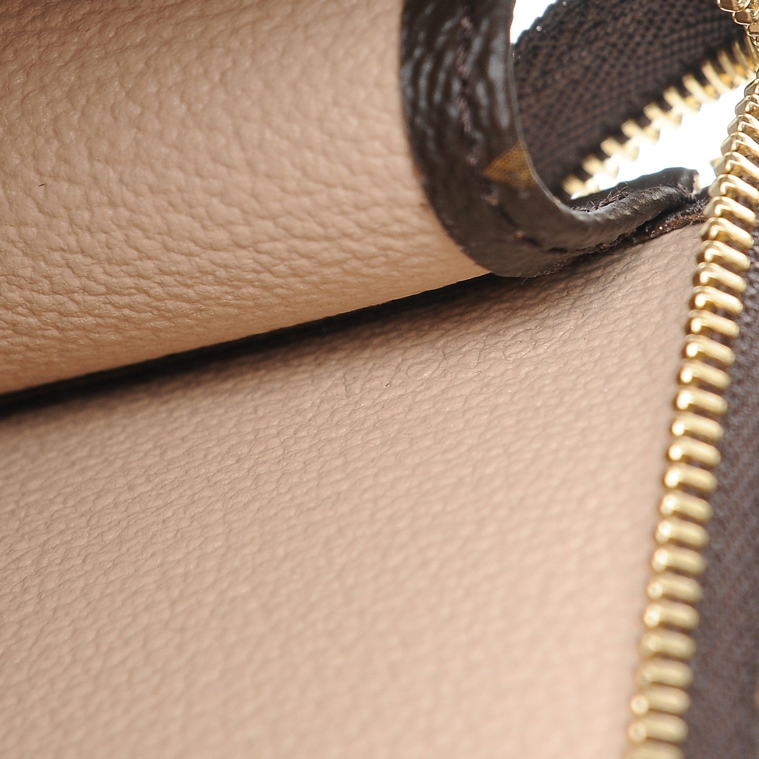 Louis Vuitton Monogram Toiletry Pouch 26 7 of 7