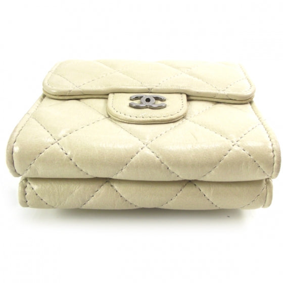 Lambskin Quilted Bi-Fold Wallet Beige Clair