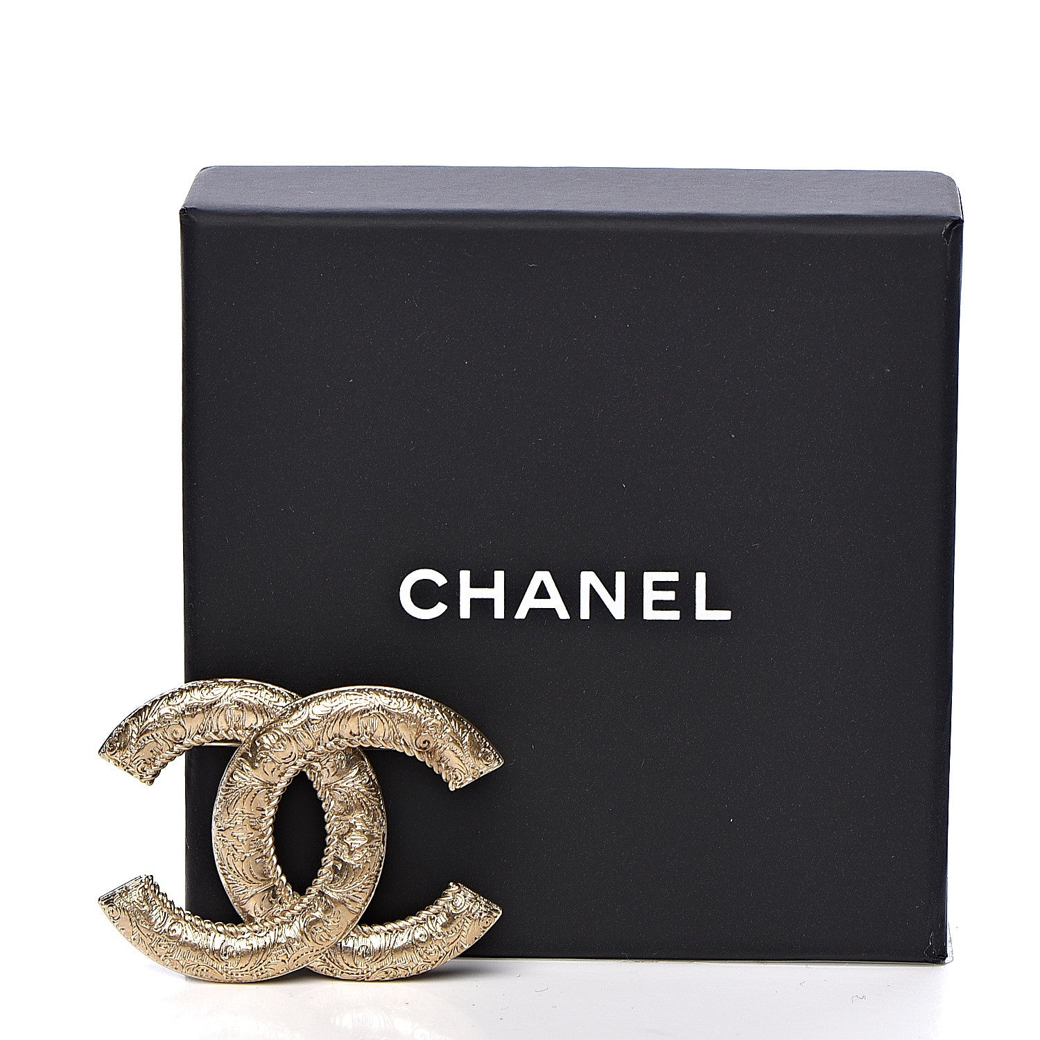 Chanel CC Small Brooch Light Gold 5 of 5