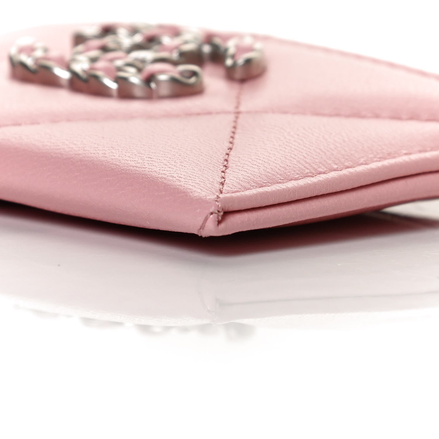 Chanel Lambskin Quilted Chanel 19 Card Holder Light Pink 6 of 10