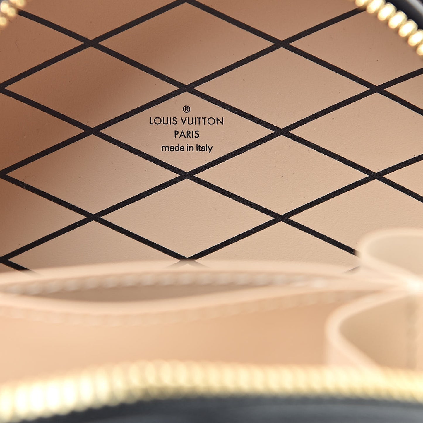 Reverse Monogram Mini Boite Chapeau
