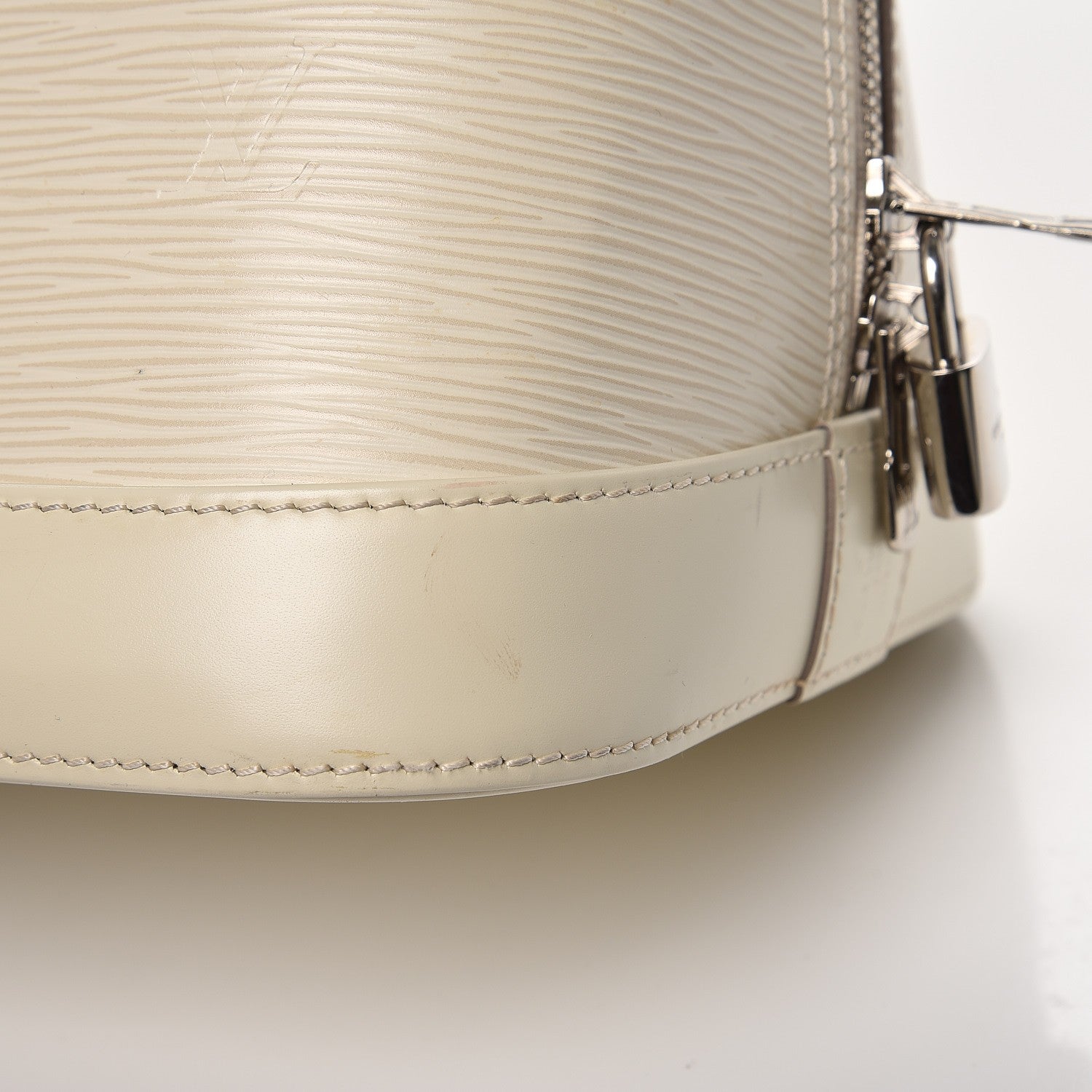Louis Vuitton Epi Alma GM Ivory Ivory 11 of 12