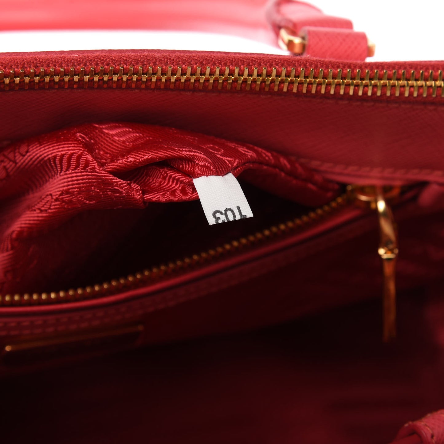 Saffiano Small Galleria Double Zip Tote Fragola