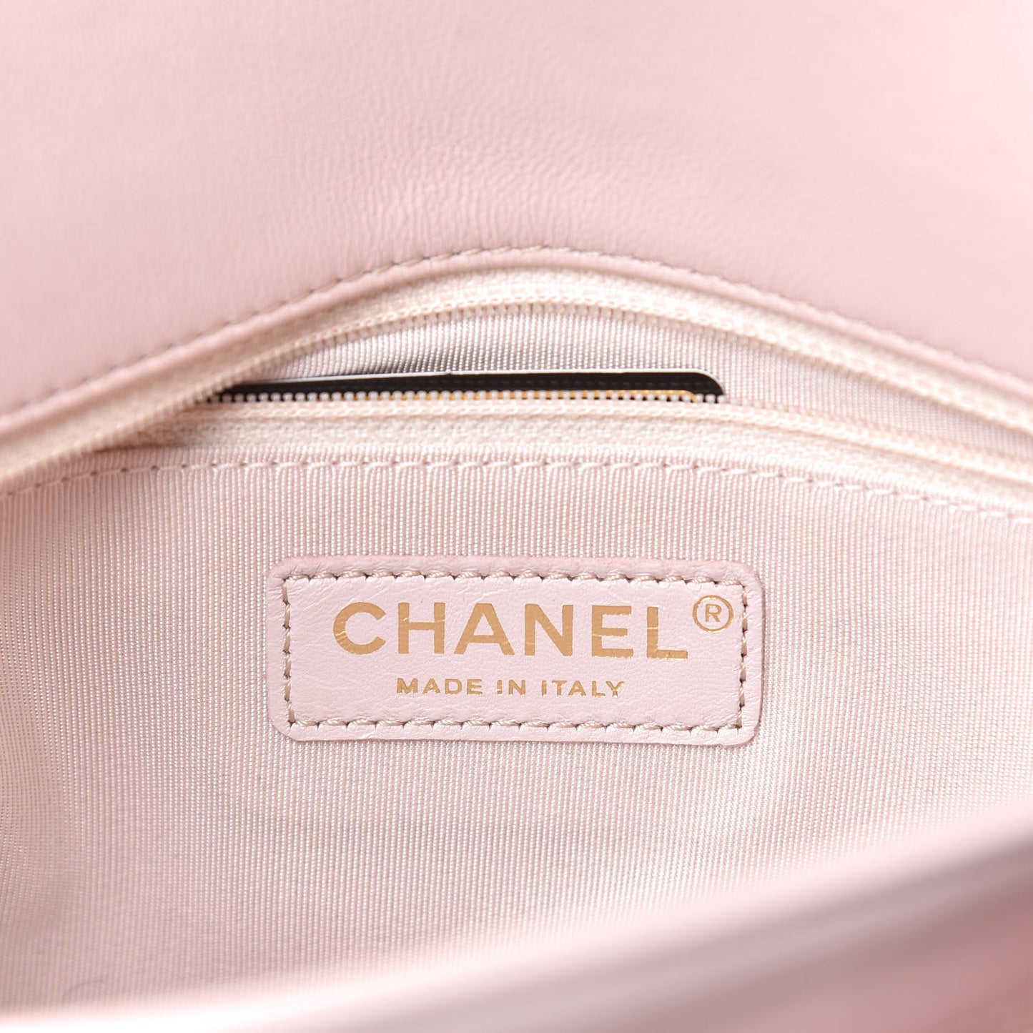 Lambskin Quilted Large CC Unchained Crossbody Light Pink