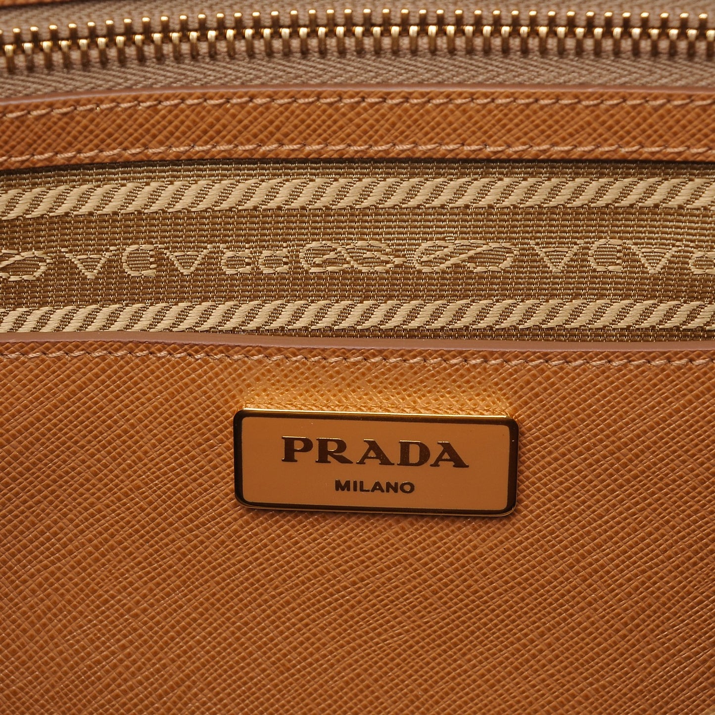 Saffiano Lux Medium Bi-Color Double Zip Tote Caramel Gine