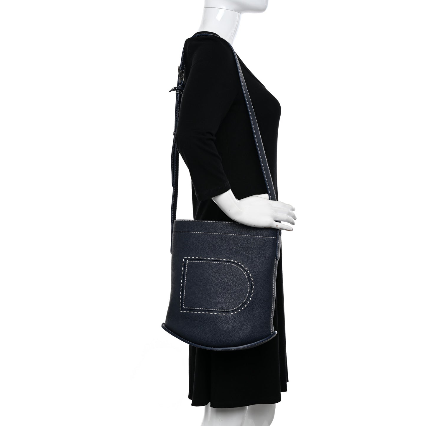 Taurillon Pin Daily Surpique Bucket Navy