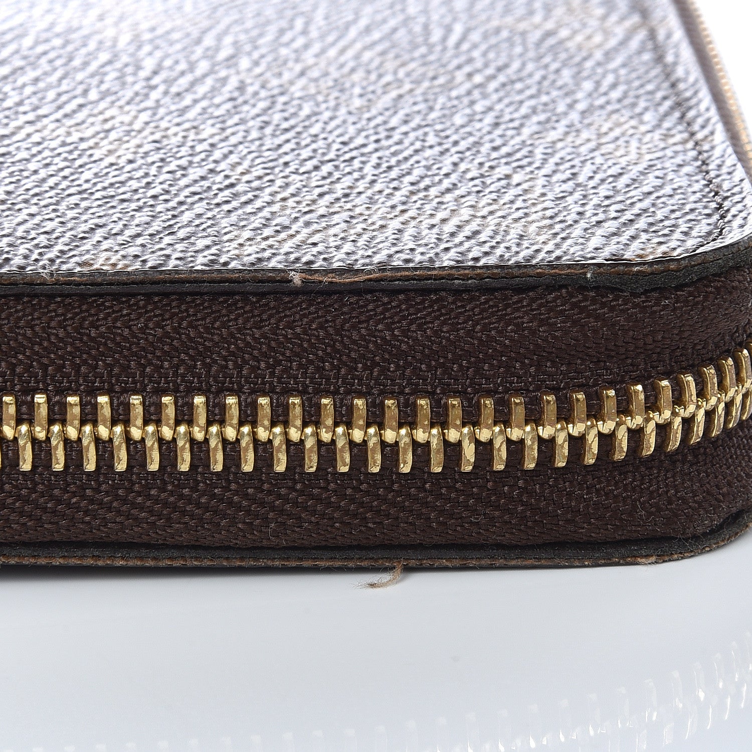 Louis Vuitton Monogram Zippy Wallet 13 of 17