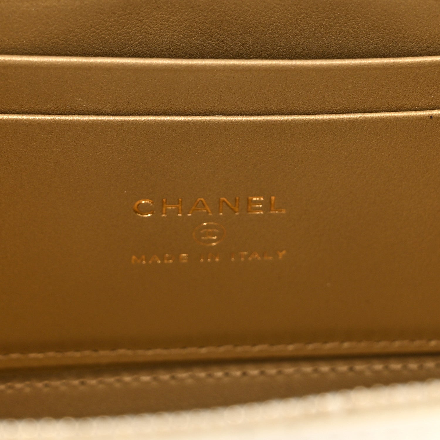 Chanel Lambskin Quilted Pearl Crush Small Vanity Case With Chain White 7 of 11