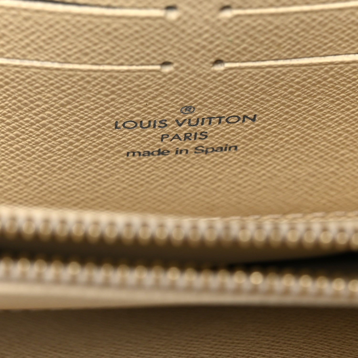 Louis Vuitton Damier Azur Zippy Wallet 7 of 7