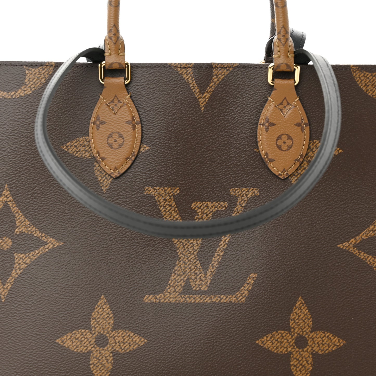 Reverse Monogram Giant Onthego MM