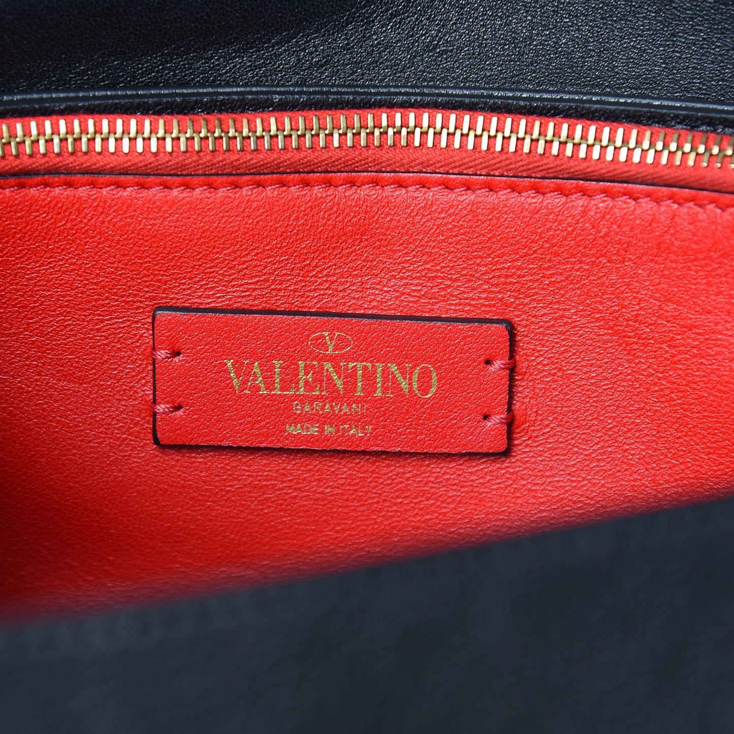 Smooth Calfskin Medium Vring Shoulder Bag Rouge Pur Cerise Black