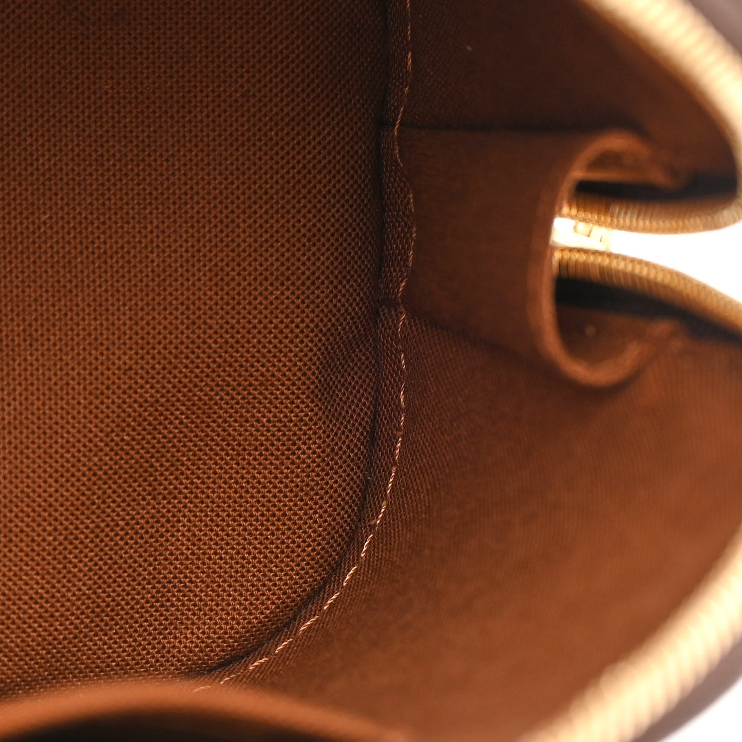 Monogram Alma BB