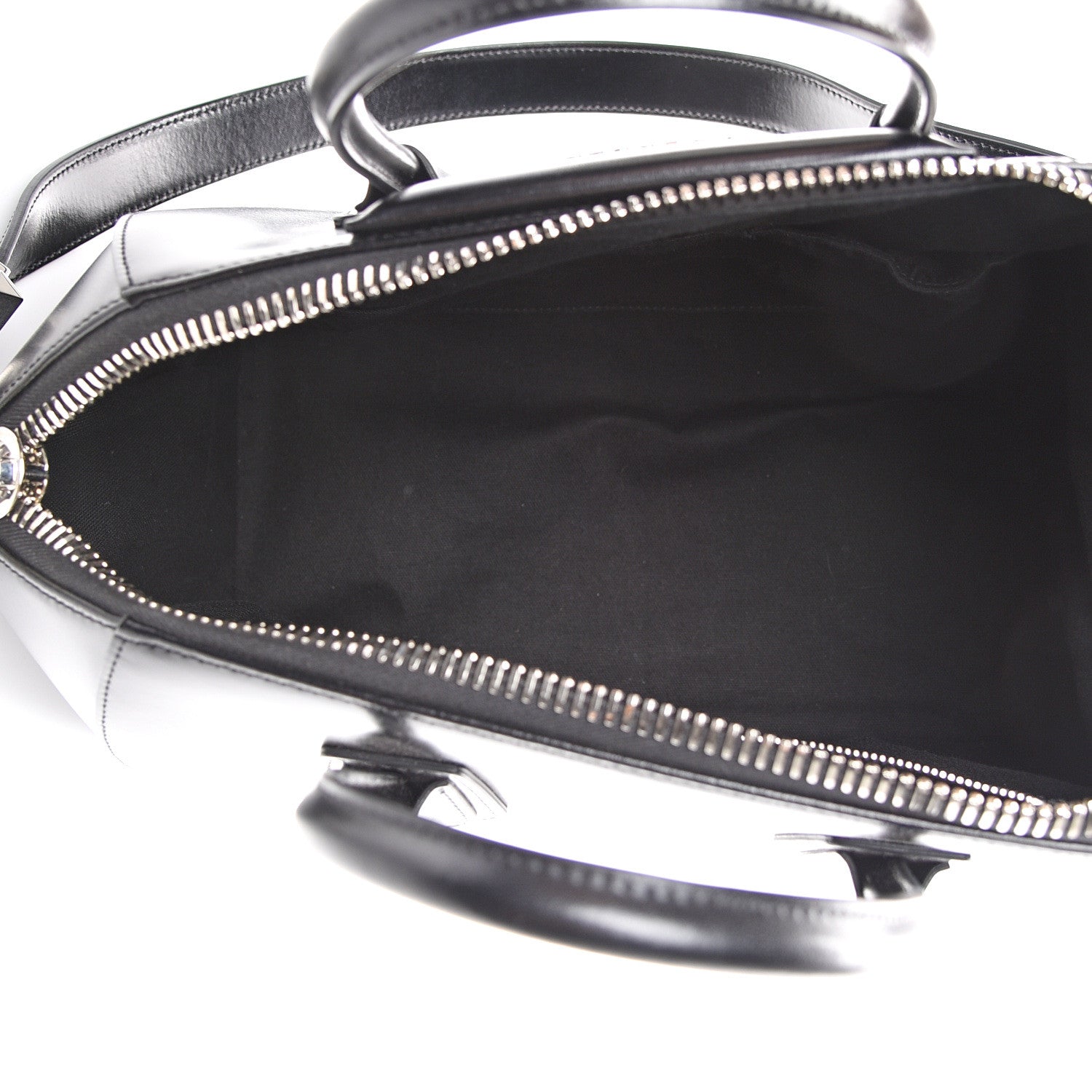 Givenchy Shiny Lord Calfskin Medium Antigona Black 4 of 12