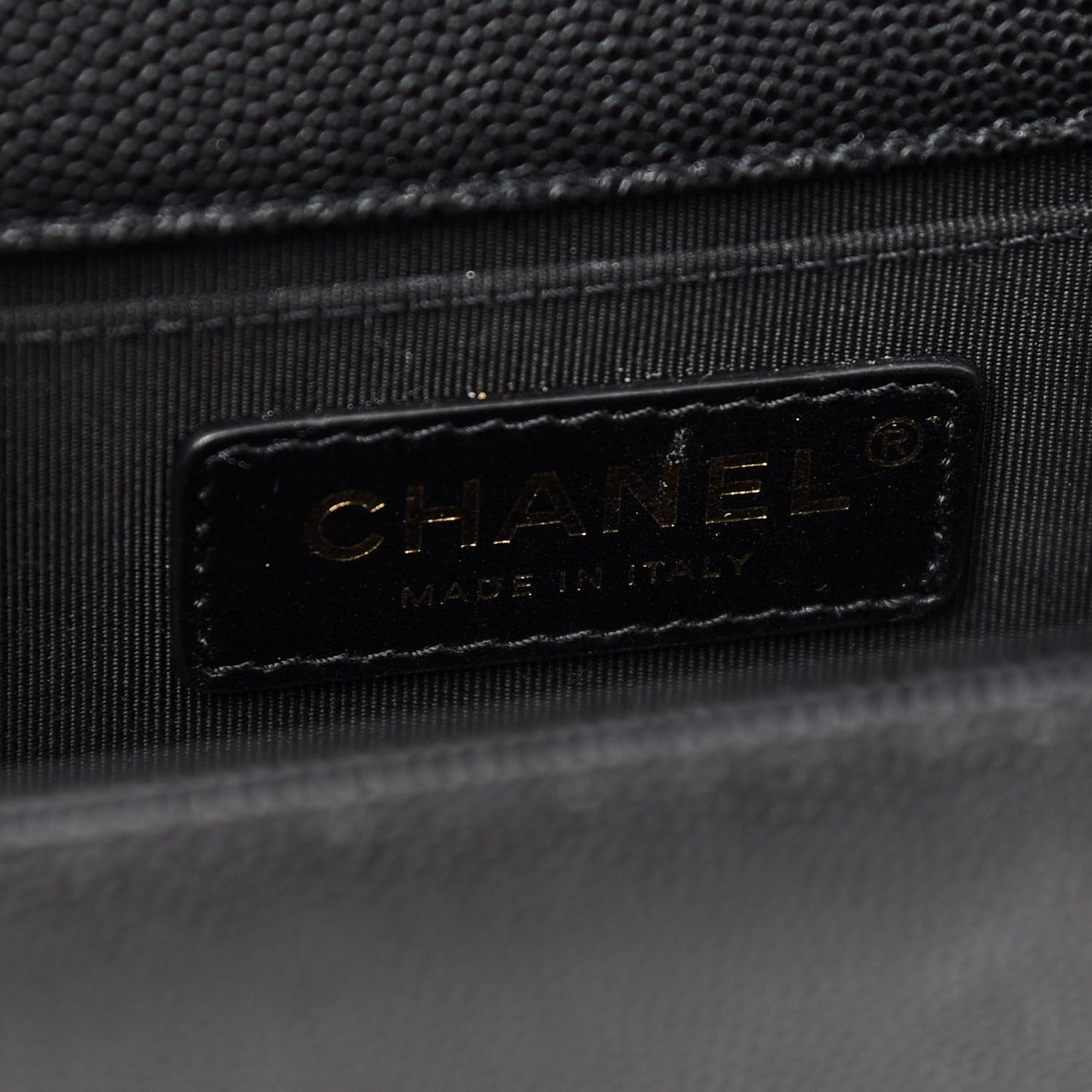 Caviar Quilted Medium Boy Flap Black