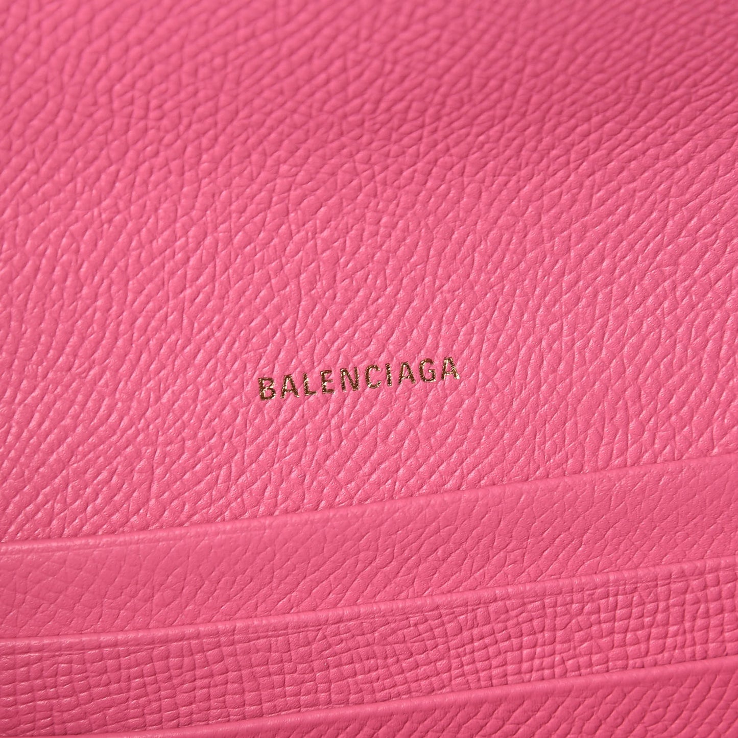 Signature Grained Calfskin Logo Ville Wallet on Chain Bubble Gum Black