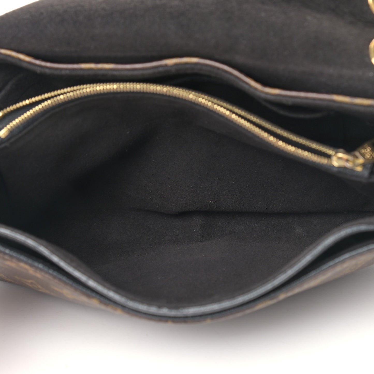 Monogram Pallas Chain Black