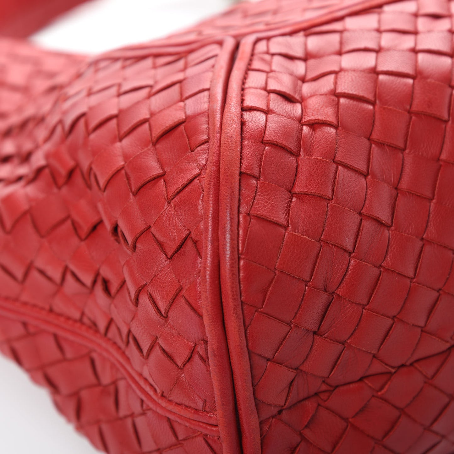Nappa Intrecciato New Ball Hobo Carmino