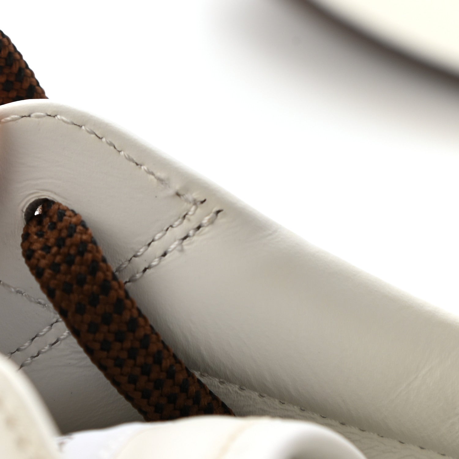 Louis Vuitton Calfskin Monogram Mens Rivoli Sneakers 9.5 White 10 of 11
