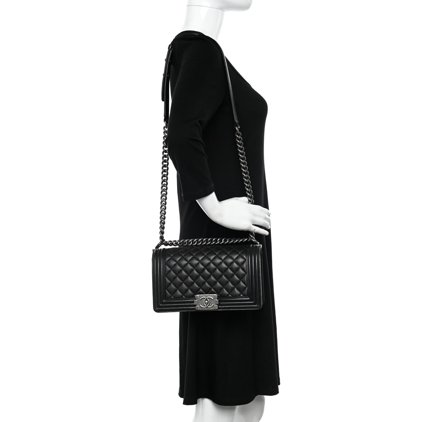 Caviar Quilted Medium Boy Flap Black